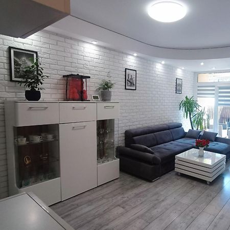 Apartament Rodzinny Z Ogrodkiem W Centrum Gizycka Giżycko Kültér fotó